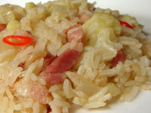 Como cozinhar pilaf de carne de porco?