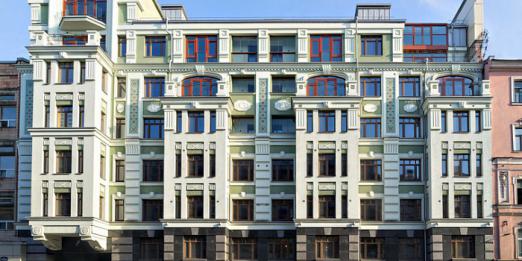 Apartamentos pré-fabricados em São Petersburgo: o preço da questão